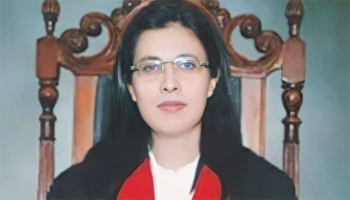 justice-ayesha-malik-takes-oath-as-first-ever-female-judge-of-sc