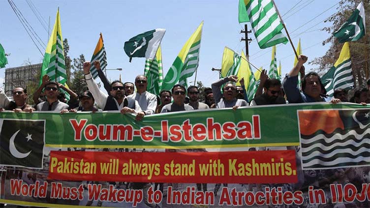 kashmiris-all-over-the-world-observing-youm-e-istehsal-today