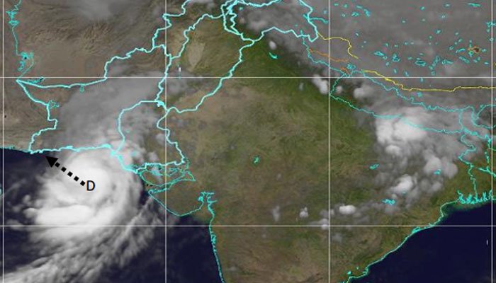 live-karachi-weather-updates-pmd-says-system-likely-to-strengthen-further-into-cyclonic-storm