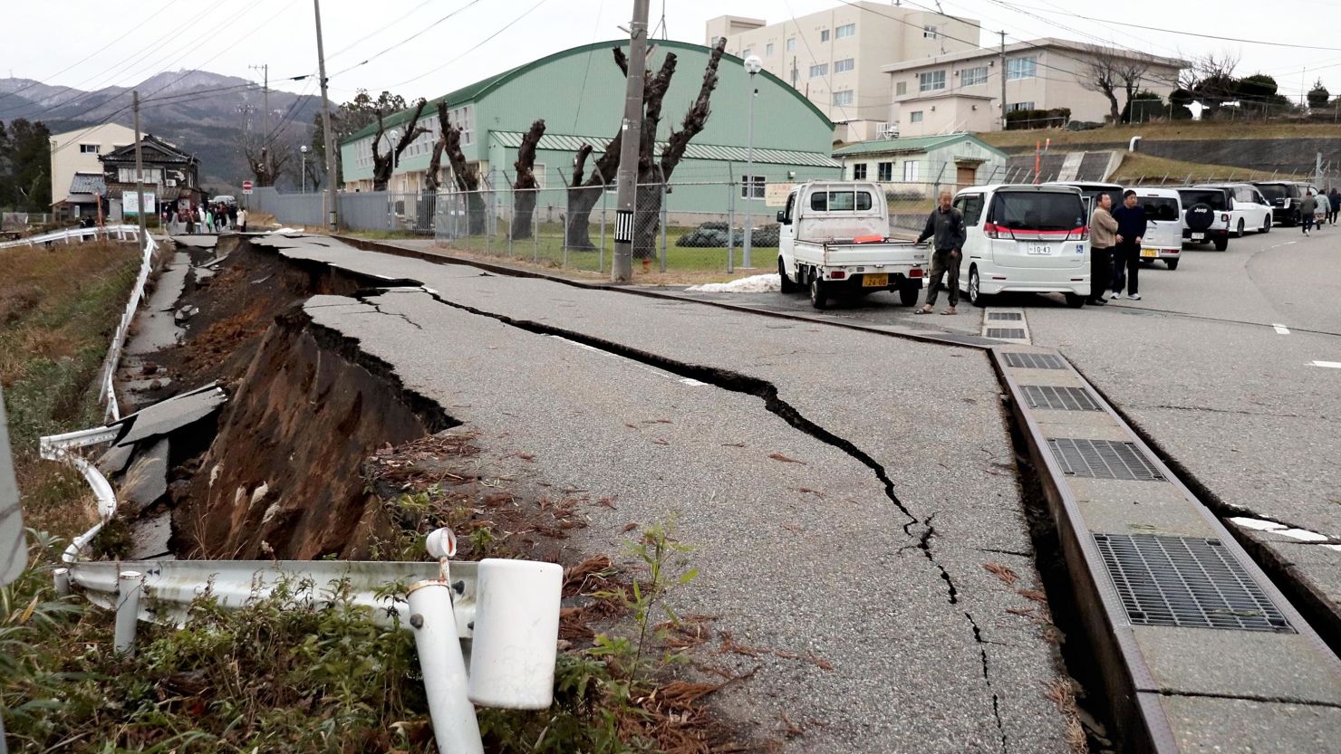 magnitude-7-5-earthquake-hits-japan
