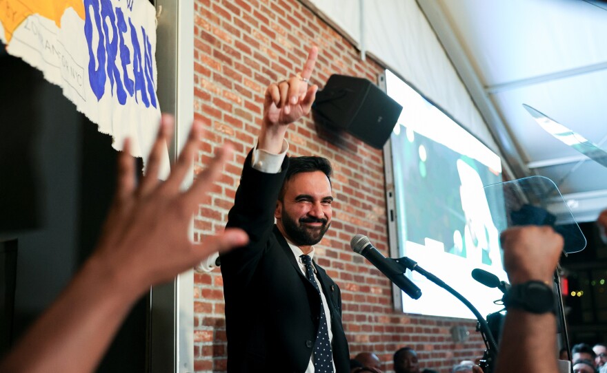 new-yorkers-expected-to-elect-leftist-mamdani-in-stunning-upset