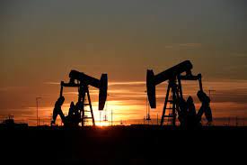 oil-prices-plunge-on-economic-fears-dollar-strength