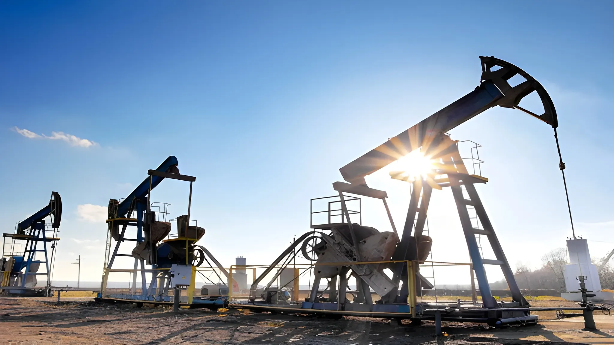 Oil Set for Second Weekly Rise as US-Iran War Crimps Supply