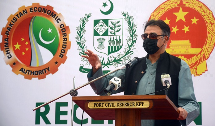 pakistan-china-resolve-to-intensify-work-on-cpec-projects-despite-covid-pandemic-says-asad-umar