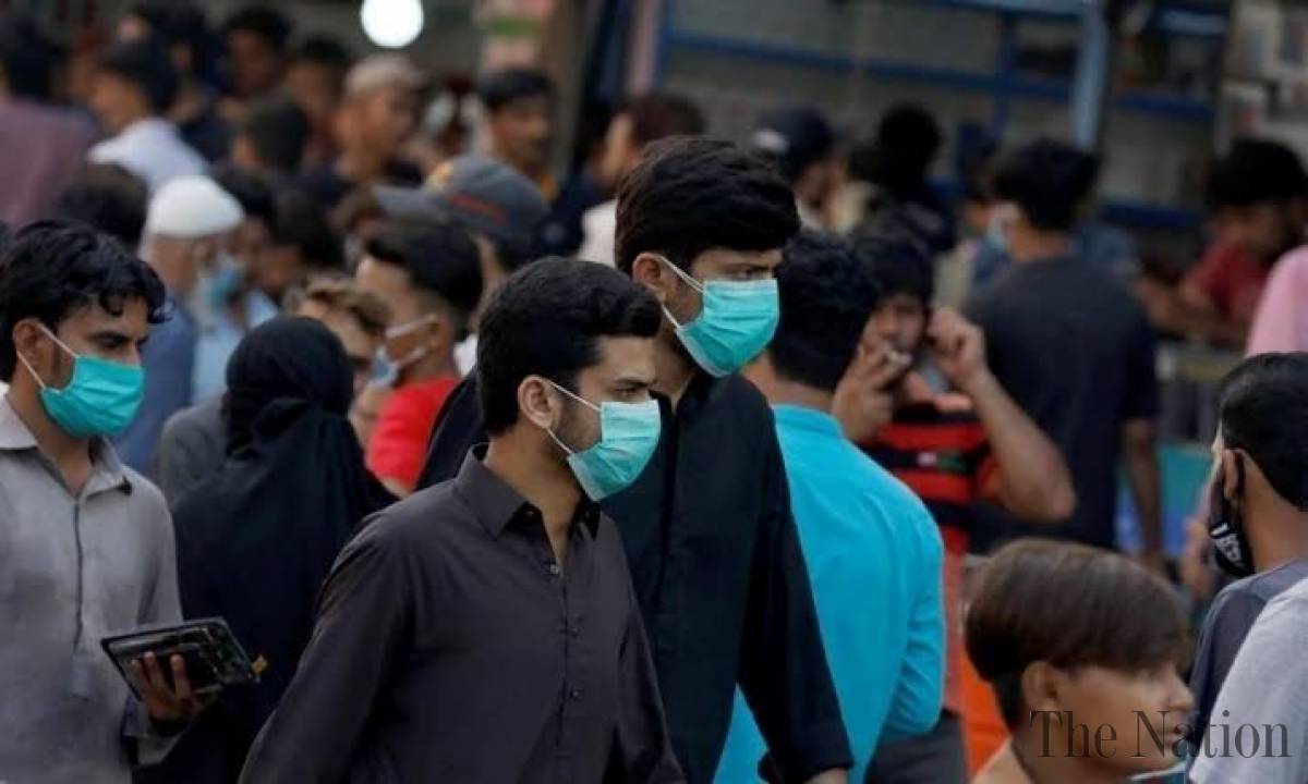 pakistan-records-less-than-1-000-daily-covid-19-cases-again