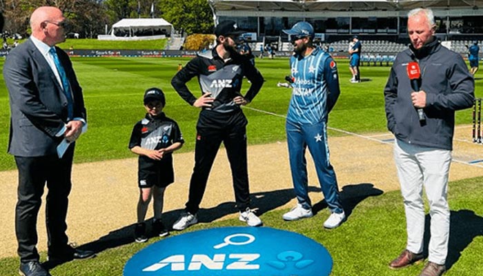 pakistan-to-face-new-zealand-in-t20-tri-series-final