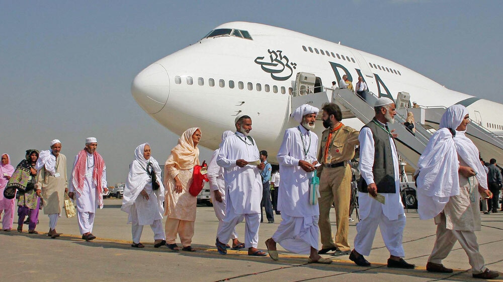 pia-hajj-operation-from-karachi-begins-first-flight-departs