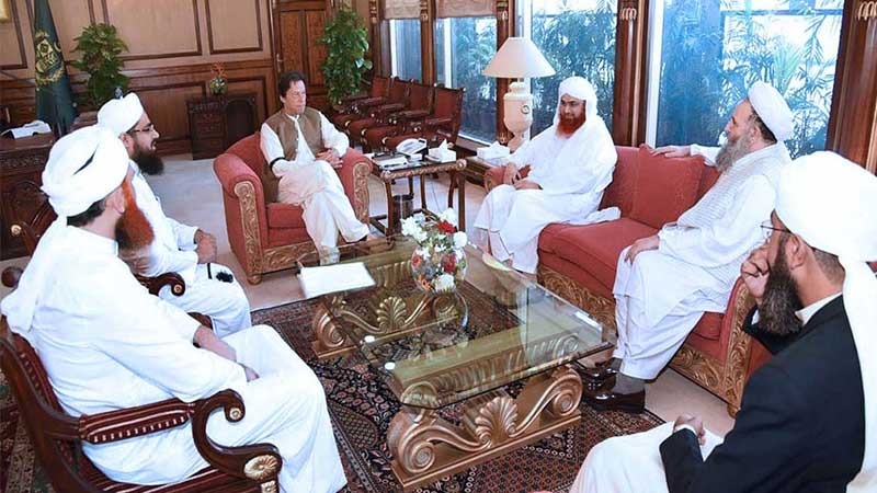 pm-imran-convenes-meeting-of-ulema-to-chart-a-way-out-of-tlp-crisis