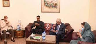 pm-shehbaz-sharif-visits-family-of-martyred-lt-gen-sarfaraz-for-condolence