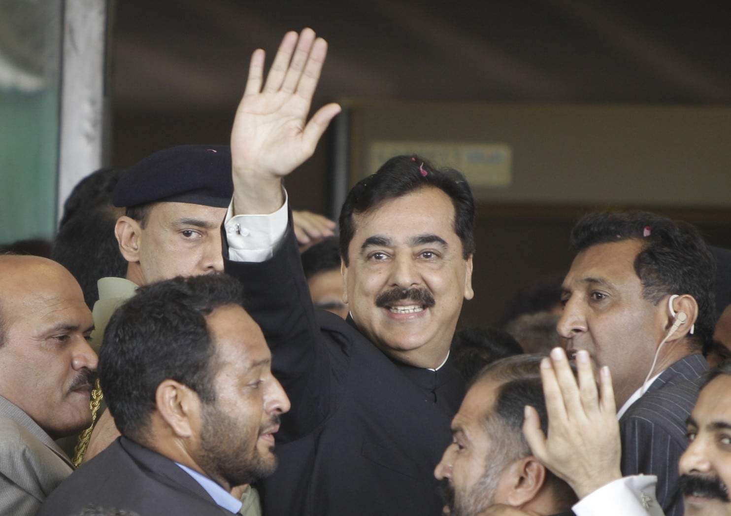 pti-files-fresh-plea-to-block-gillani-s-victory-notification