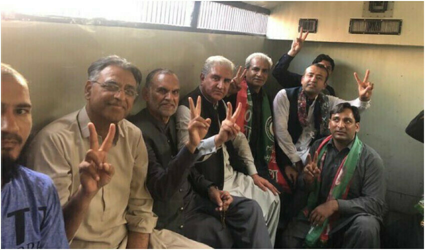 pti-s-jail-bharo-movement-kicks-off-with-court-arrest-of-party-stalwarts