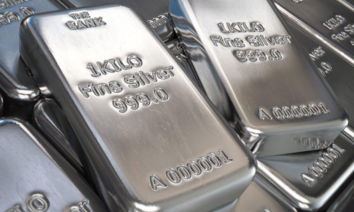 silver-shines-brightest-reaches-its-highest-level-in-decades