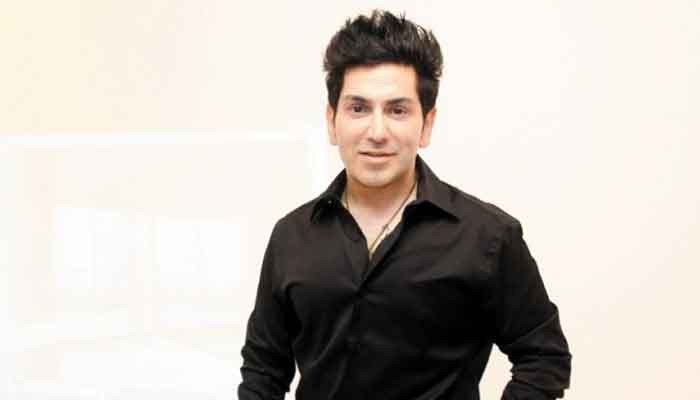 singer-faakhir-mehmood-s-mother-passes-away