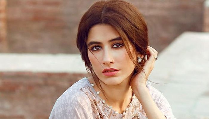 syra-yousuf-exudes-elegance-in-a-recent-shoot