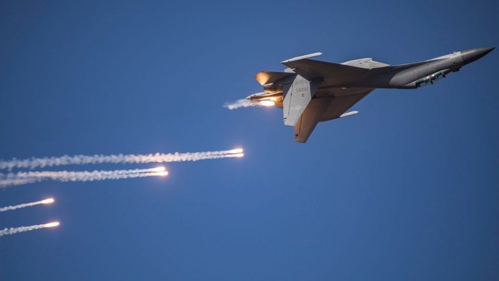taiwan-s-air-force-scrambles-as-18-chinese-planes-enter-air-defence-zone