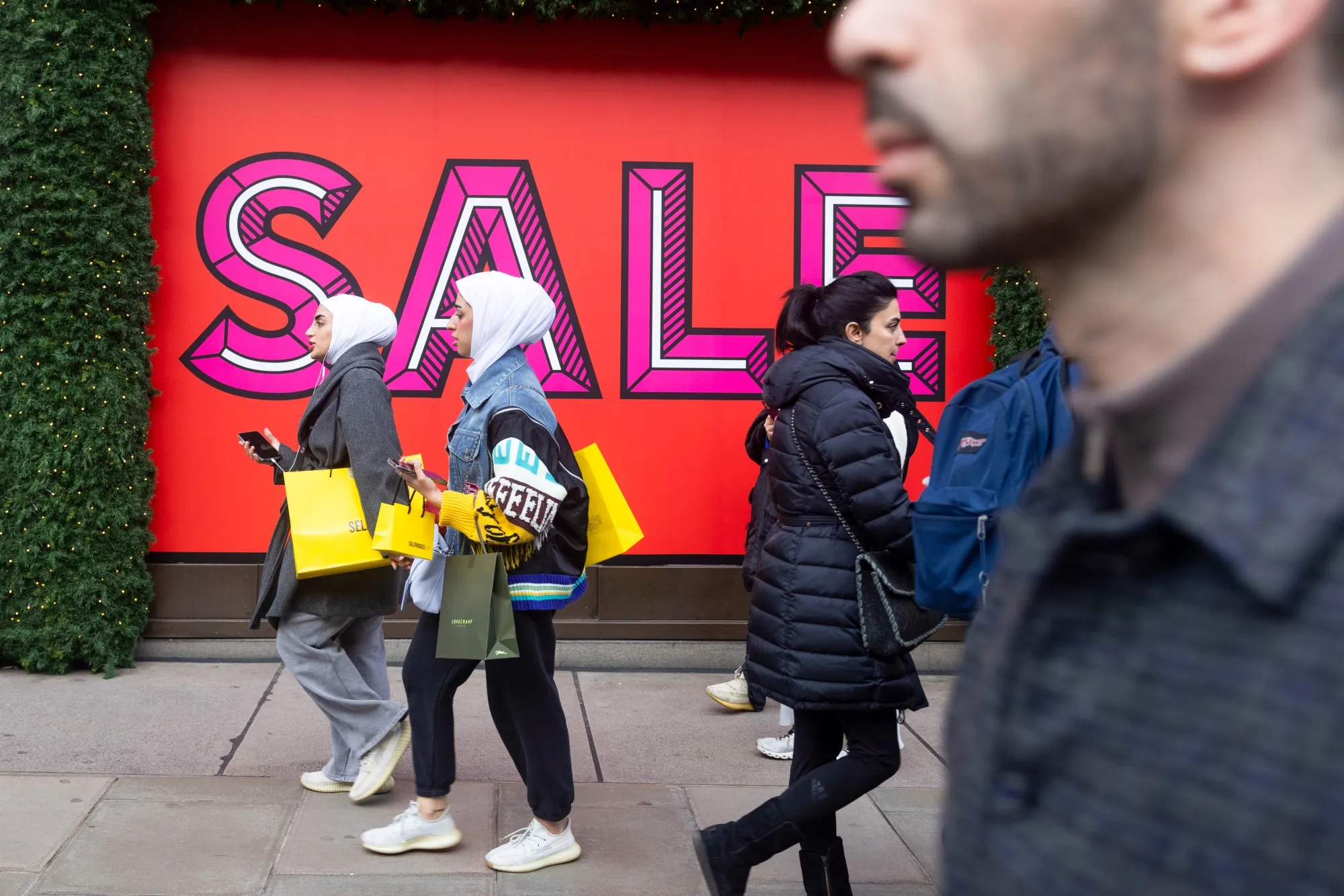 UK retail sales see their steepest decline in over 40 years