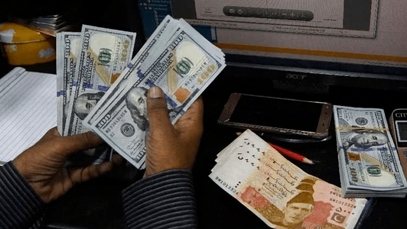 with-fresh-gains-unstoppable-us-dollar-continues-march-against-rupee