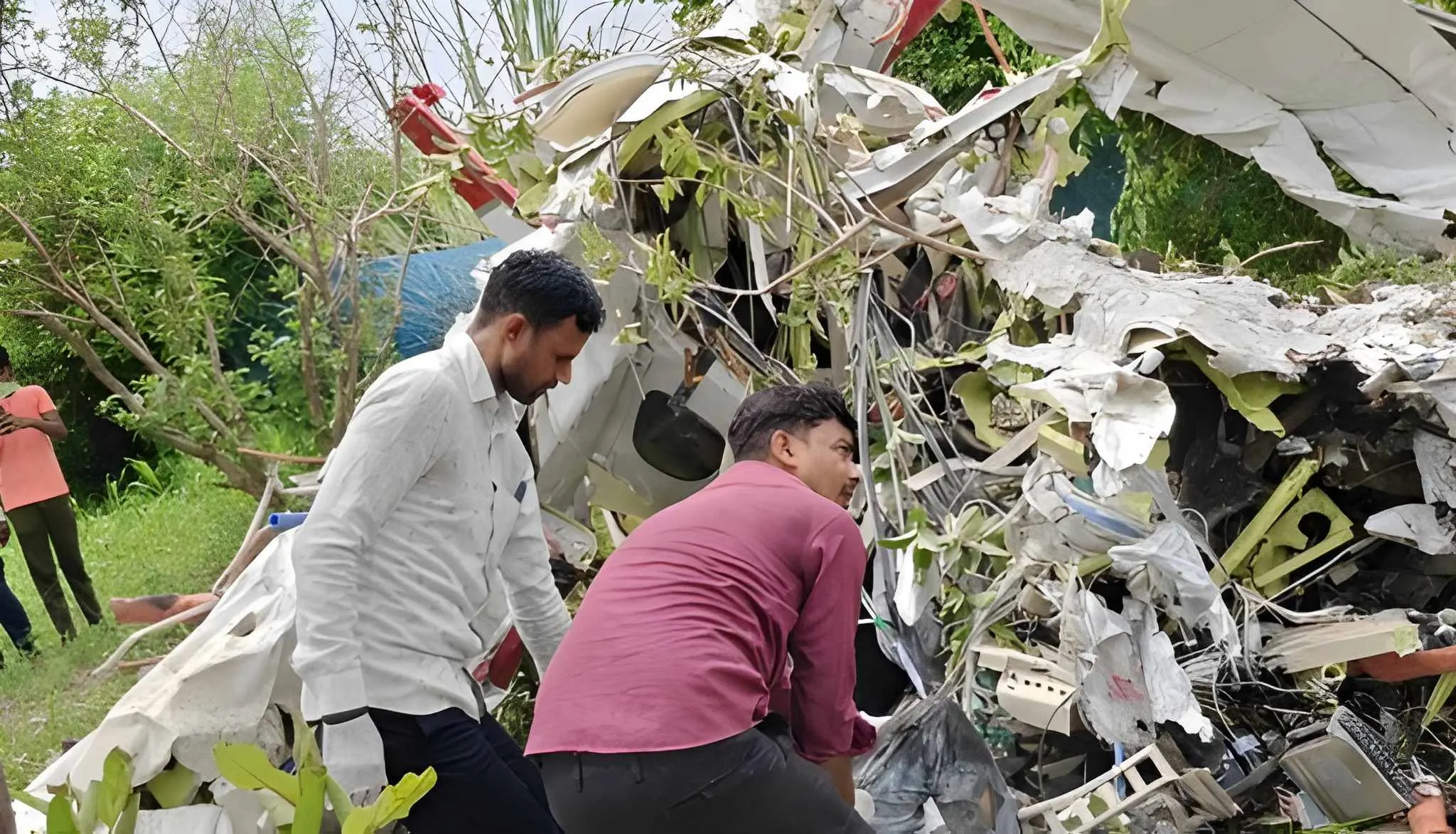 کان پور میں تربیتی طیارہ حادثے کا شکار، پائلٹ اور انسٹرکٹر جاں بحق