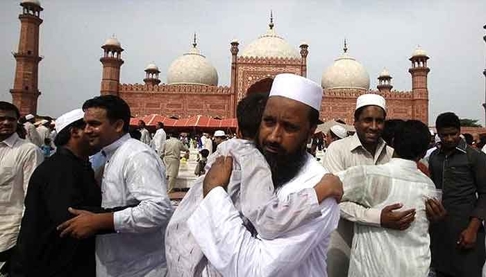 pakistan-celebrates-eid-with-religious-zeal-and-fervour