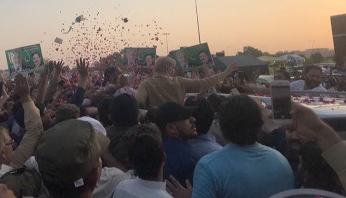 shehbaz-sharif-returns-to-pakistan