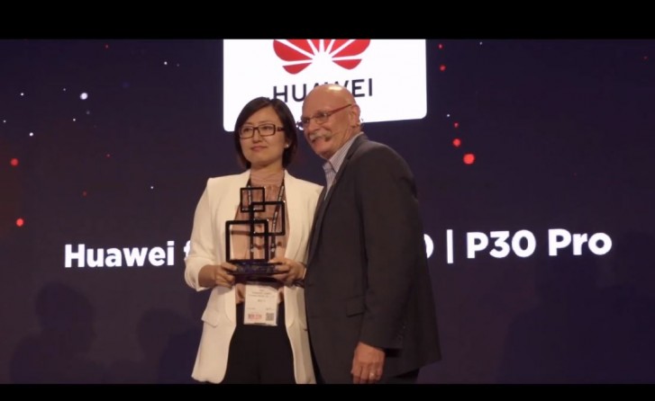 huawei-p30-and-p30-pro-earn-best-smartphone-2019-award-at-mwc-shanghai