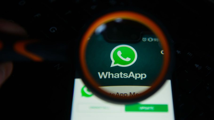 iphone-users-can-secretly-read-whatsapp-messages-without-triggering-blue-ticks