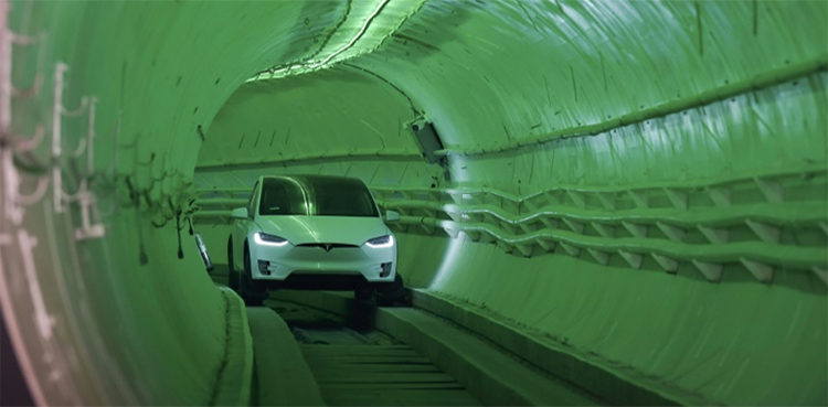 musk-sees-people-moving-las-vegas-tunnel-opening-in-2020