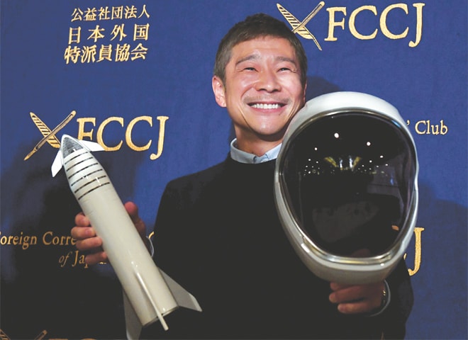 japanese-billionaire-seeks-girlfriend-for-moon-trip