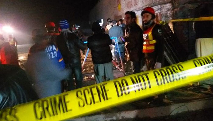 grenade-explosion-leaves-10-injured-in-peshawar