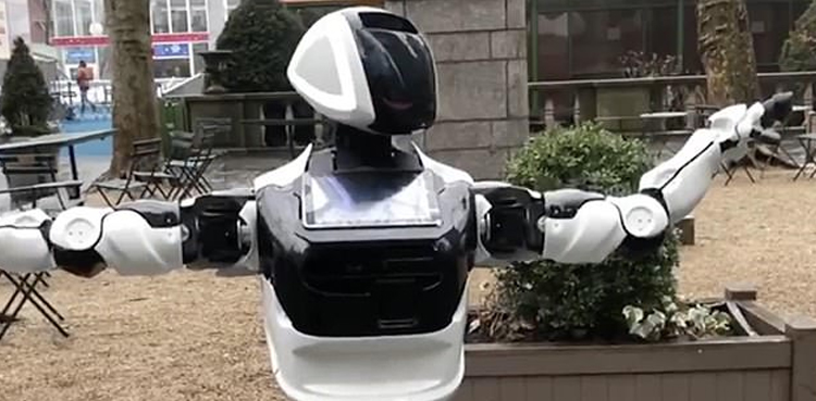 robot-let-lose-to-detect-coronavirus-creates-disturbance-in-public-park