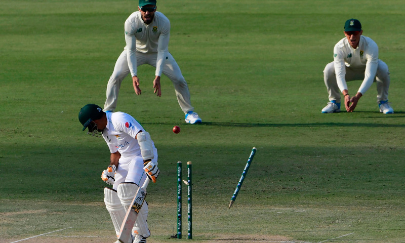 pakistan-bowled-out-after-taking-the-lead-of-158-runs-in-the-karachi-test