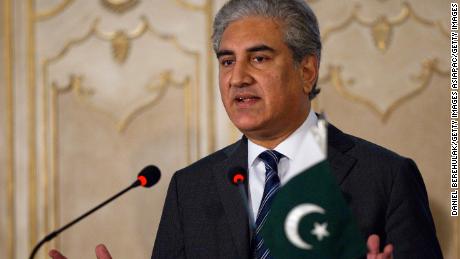 qureshi-wants-politicos-not-to-politicize-pakistan-armed-forces