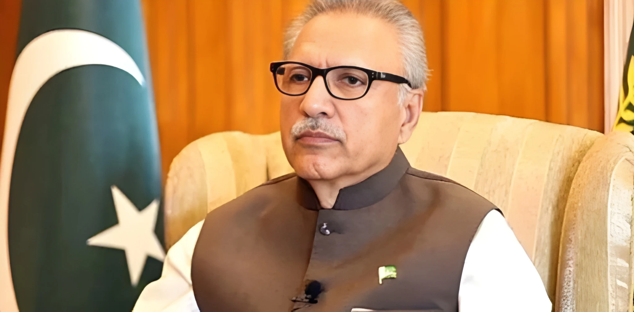 arif-alvi-highlights-cardiac-concerns-in-pti-founders-latest-medical-report