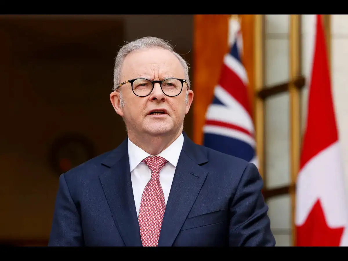 australia-sends-military-aircraft-to-the-middle-east-as-part-of-contingency-preparations