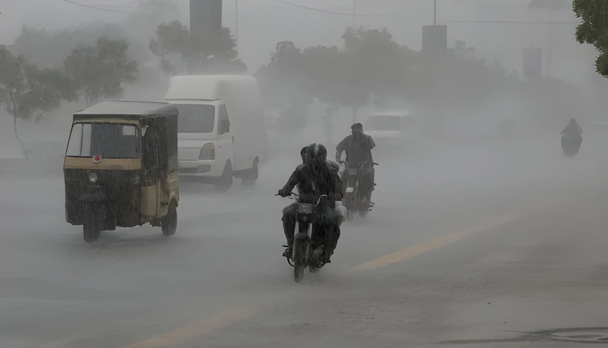 heavy-monsoon-rains-likely-in-karachi-today-as-pmd-issues-forecast