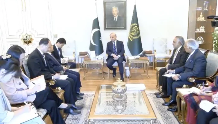 in-talks-with-chinese-envoy-pm-underscores-pakistans-role-in-easing-tensions-in-the-middle-east