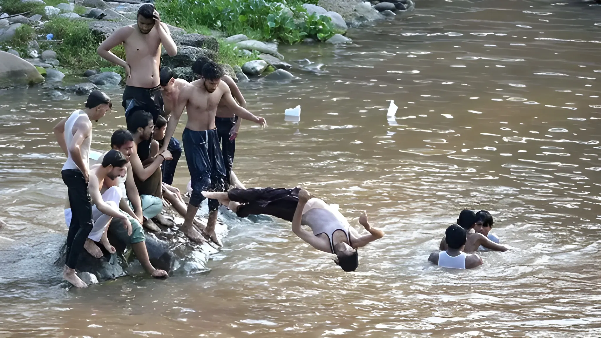 islamabad-bans-swimming-in-dams-nullahs-for-two-months
