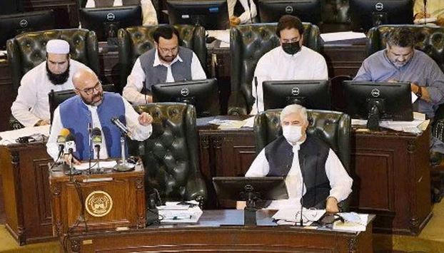 kp-finance-minister-presents-provincial-budget-worth-rs1332bn