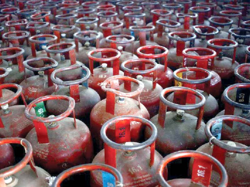 lpg-price-jumps-rs50-to-rs255-per-kg-as-association-blames-mafia