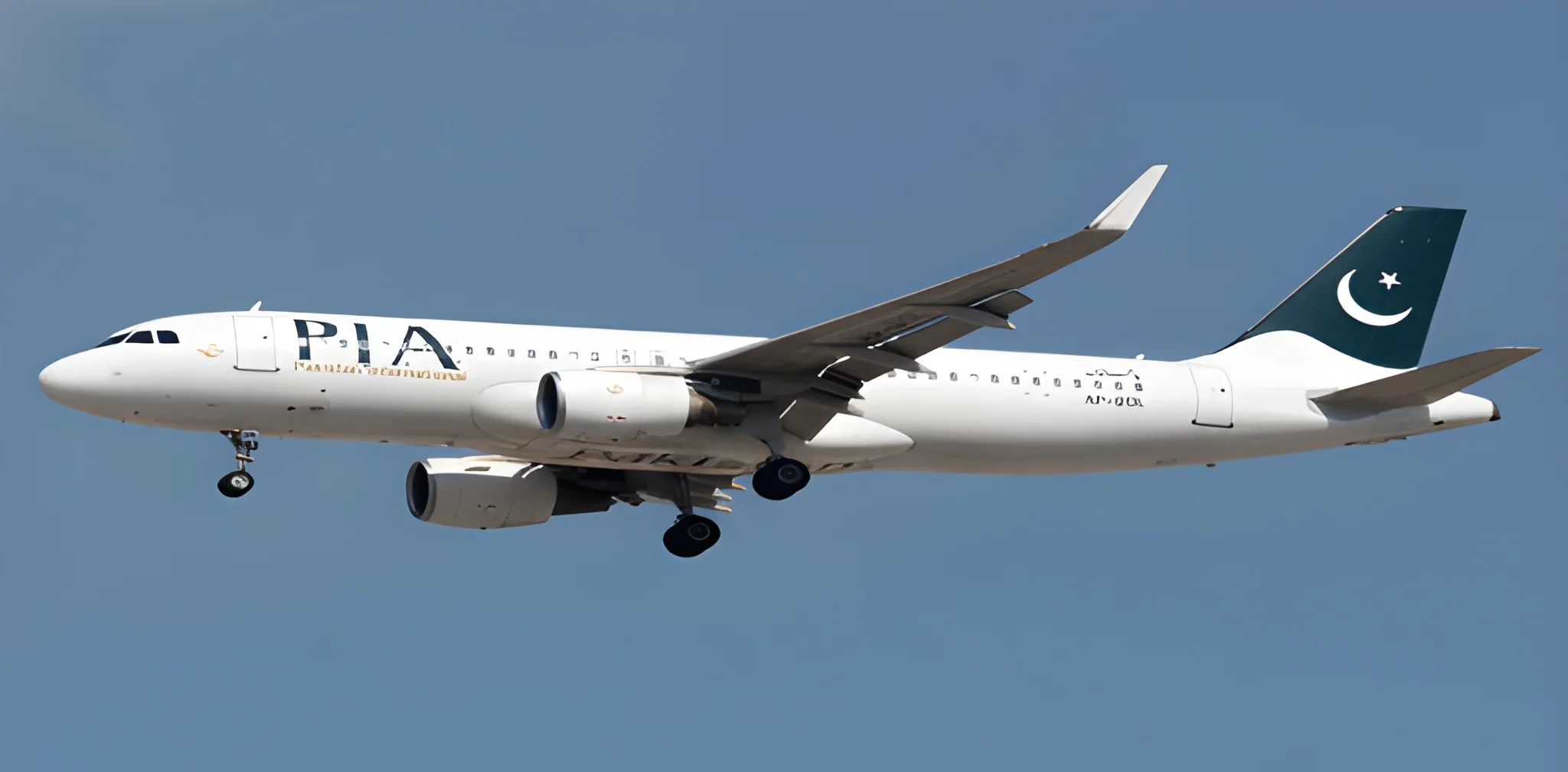 medinabound-pia-flight-makes-emergency-landing-at-karachi-airport