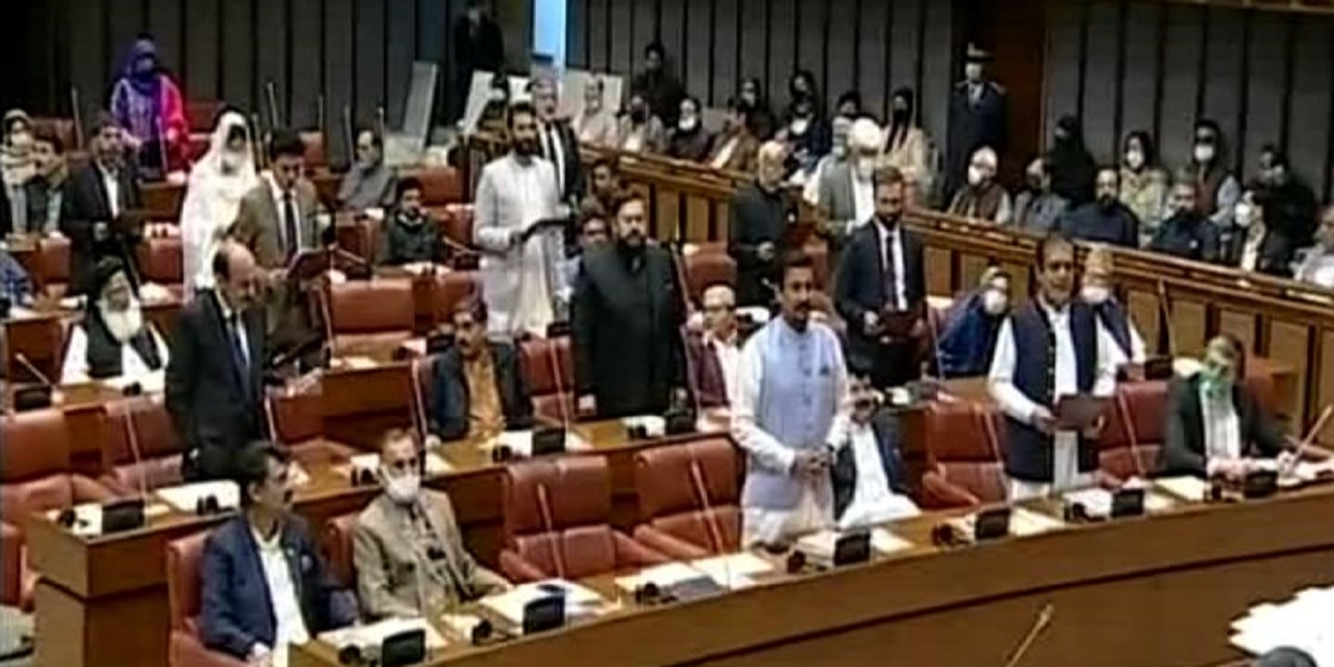 newly-elected-senators-take-oath