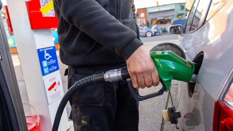 oil-prices-climb-as-investors-monitor-the-fragile-usiran-ceasefire