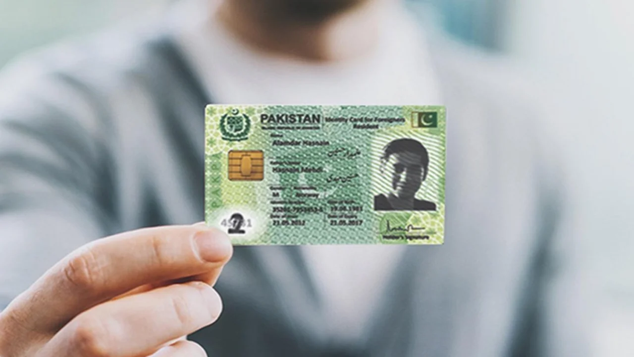 pakistan-launches-qrenabled-national-identity-cards