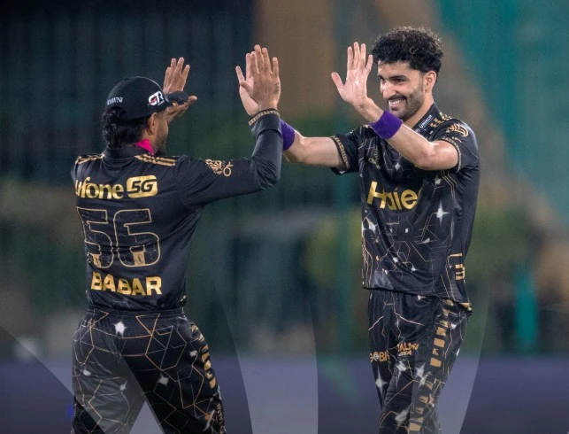 peshawar-zalmi-dominate-quetta-gladiators-to-extend-unbeaten-streak-in-psl-11