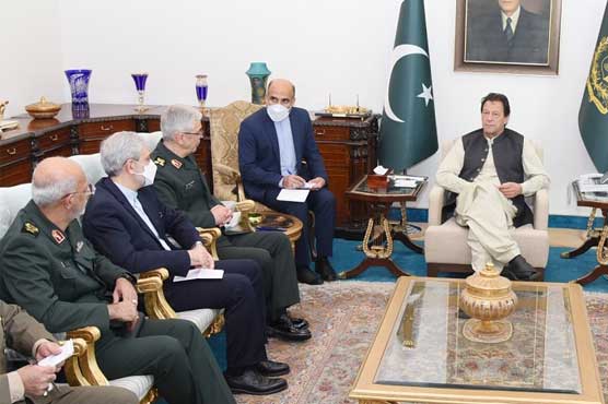 pm-imran-terms-pak-iran-border-as-border-of-peace-and-friendship