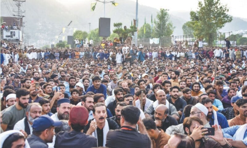 pm-voices-concern-over-azad-kashmir-unrest-urges-restraint