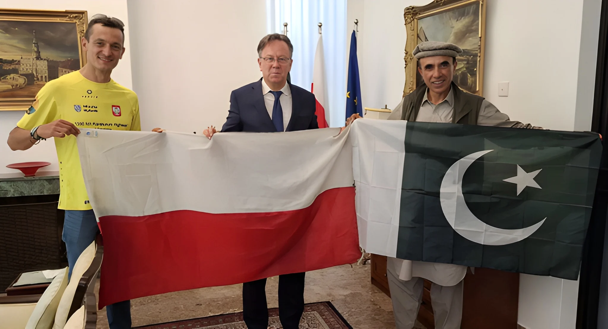 polish-cyclist-completes-1390km-journey-from-islamabad-to-khunjerab-pass