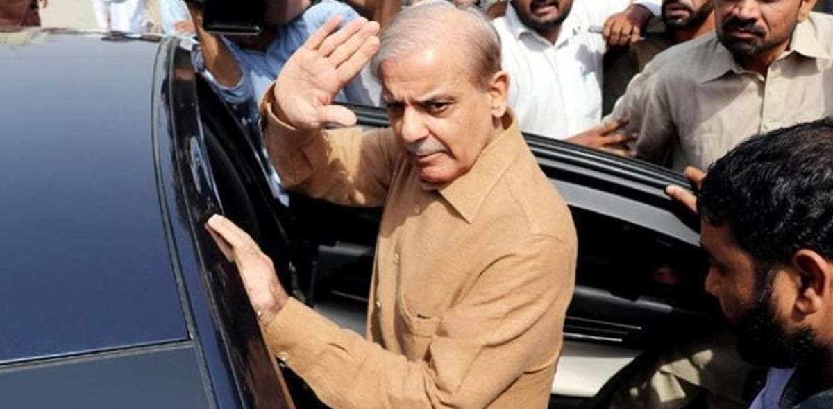 shehbaz-sharif-receives-first-dose-of-covid-vaccine-at-kot-lakhpat-jail