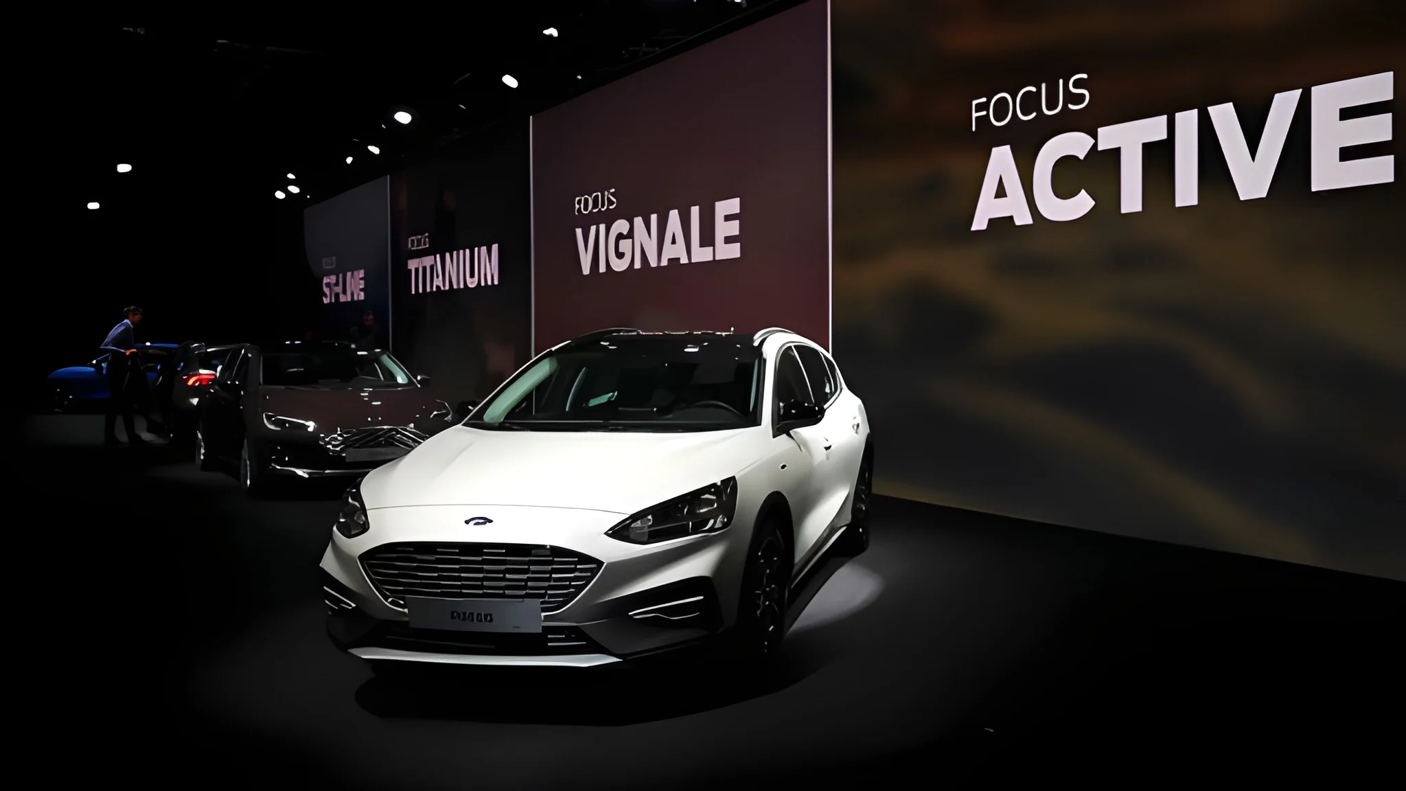 us-says-some-older-ford-cars-suvs-pose-unreasonable-safety-risks