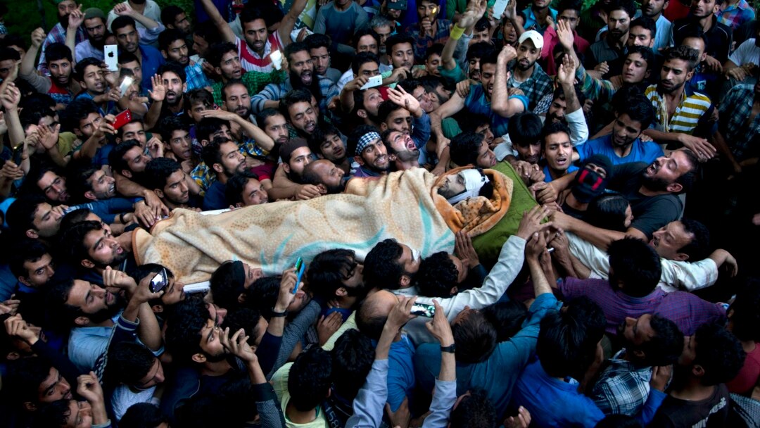 violent-kashmir-protests-leave-9-dead-dozens-injured